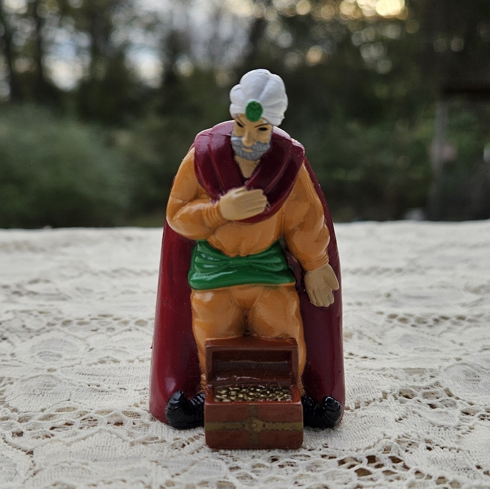 Vintage Wise Man Figurine with Treasure Chest Christmas Nativity King Figure